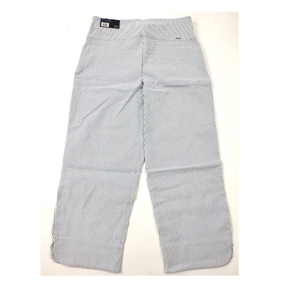 NWT S.C.&Co Women Petal Slit Capri Pull On Tummy Control Pant Size 12 $50 FLI176 - Picture 2 of 2